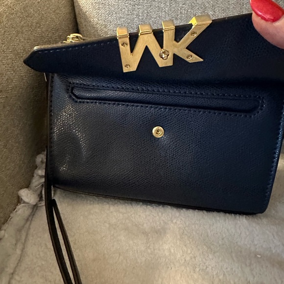 Michael Kors purse - Picture 2 of 5